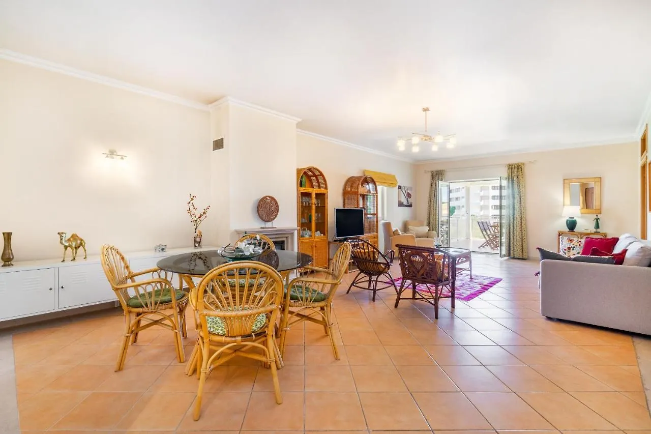Whome | Vilamoura Family Apartment Quarteira Portugal