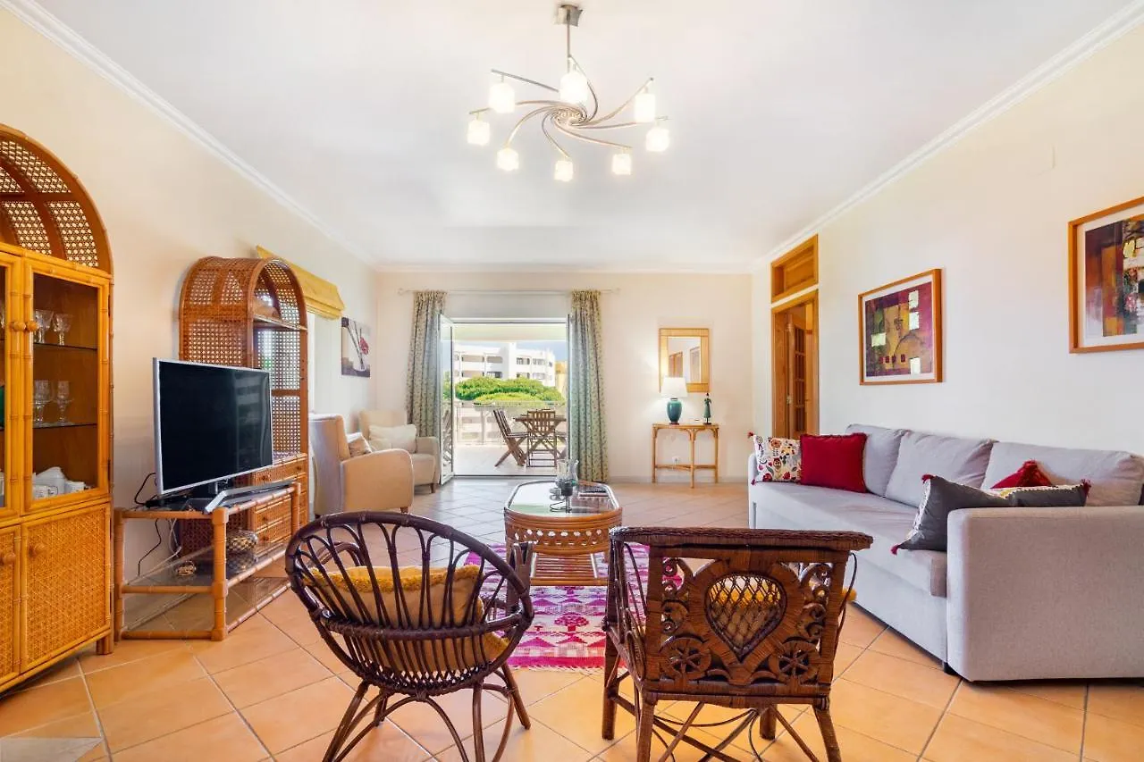 Whome | Vilamoura Family Apartment Quarteira